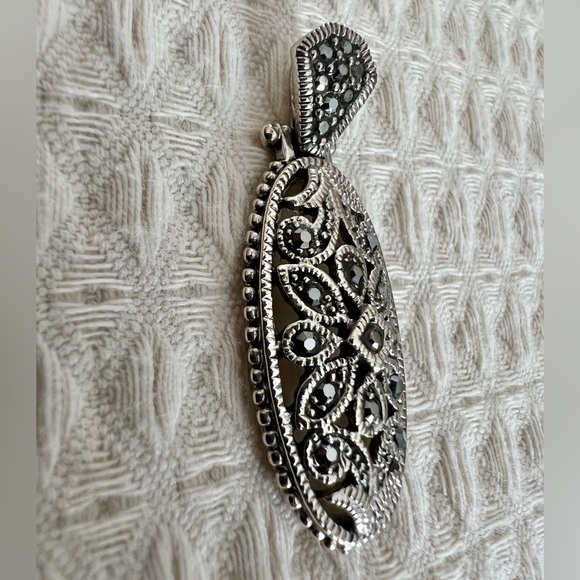 Pendant - Picture 3 of 3